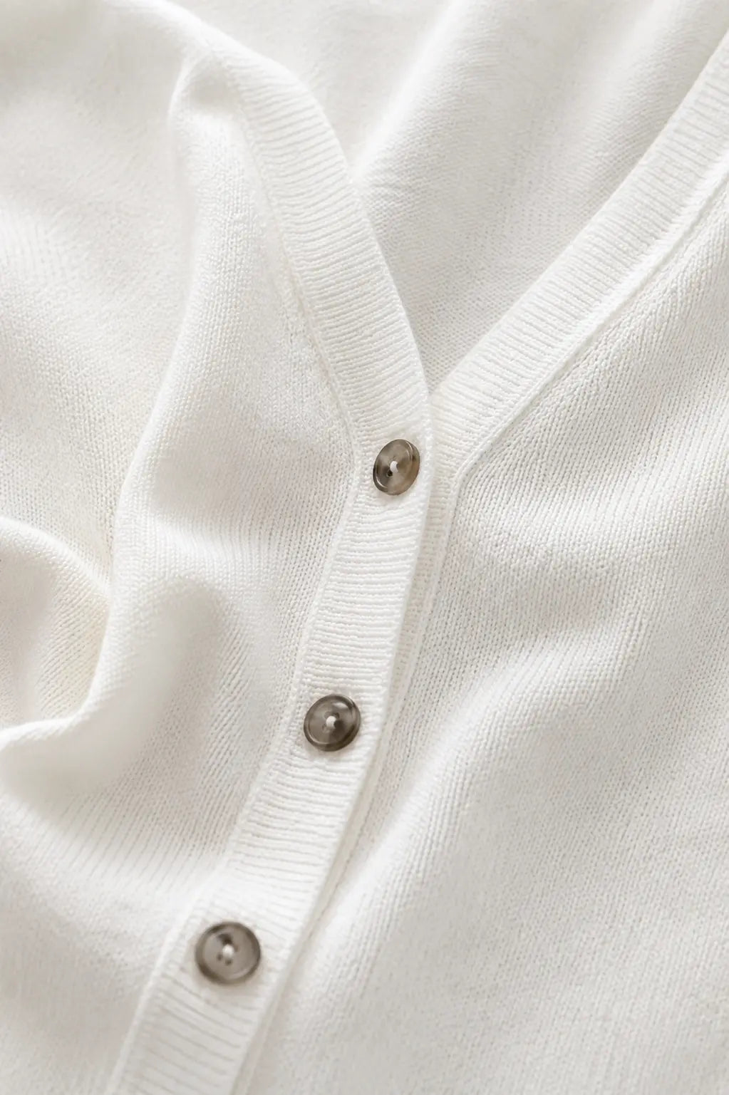 The Willow Lightweight Fitted Cashmere Cardigan.